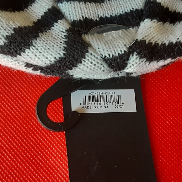 NWT Ed Hardy Hat - Picture 3 of 8